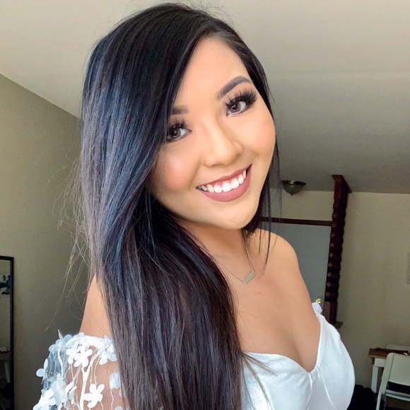 Meet your Posher, Lily - Picture 2 of 2